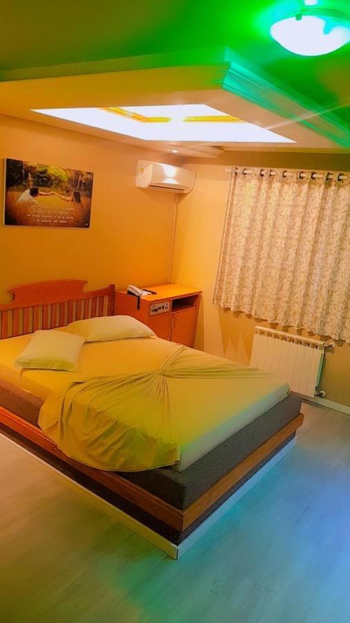 Motel Avenida (Adults Only) Γκραμάντο Εξωτερικό φωτογραφία