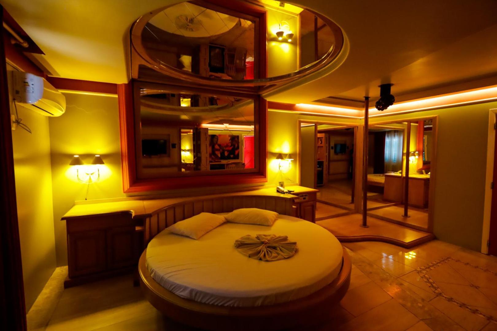 Motel Avenida (Adults Only) Γκραμάντο Εξωτερικό φωτογραφία